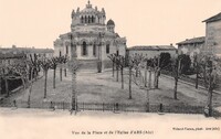 Vue de la Place de l'Eglise D'Ars