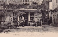 Maison du Cadran Solaire - Place de la Halle