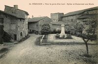Vers la porte d'en haut - Eglise et Monument aux Morts