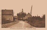 Sutrieu - Entrée du Village