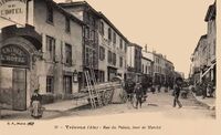 Rue du Palais, jour de Marché