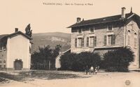 Gare du tramway et Place