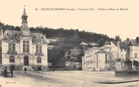 Hôtel de Ville - Théâtre et Place du Marché