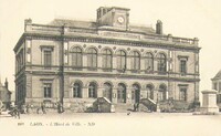 L'Hôtel de Ville 