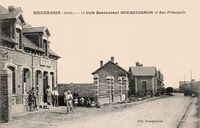 Mennessis - Le Café Restaurant Bourguignon et Rue Principale