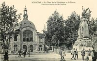 La Place de la République et la Bourse