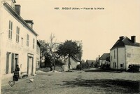 Biozat - Place de la Mairie