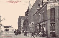 Lurcy-Lévis - Place de la République