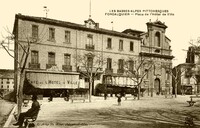 Forcalquier - Place de L'Hôtel de Ville 