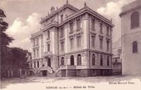 L'Hôtel de Ville 