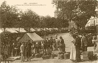 La Place de L'Hôtel de Ville et le Marché