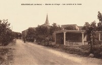 Chandolas - Entrée du Village - Les Lavoirs et la Route