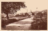 L'Entrée par la route de Villevocance
