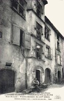Villeneuve-de-Berg - Rue St-Luc Vieille maison du XIVe siècle 