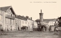 Francheval - La Place et la Fontaine