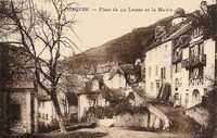 Place de la Lausse et la Mairie