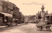 Rue et Monument Cayrade