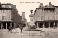 Fontaine des Lions et le Beffroi