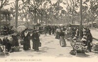 Marché sur les Lices 