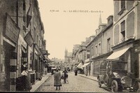 Douvres-la-Délivrande - Grande Rue