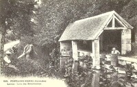 Fontaine-Henry - Lavoir -Lieu Moulineaux