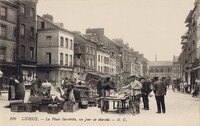 La Place Gambetta, un Jour de Marché