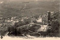 Polminhac - vue Générale du Village et des Jardins