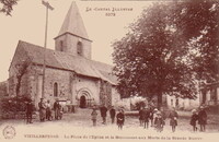 La Place de L'Église et  le Monument aux Morts
