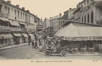 Rue Gambetta et Café des Bains