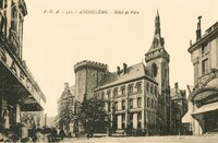 L'Hôtel de Ville 