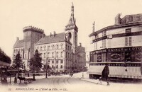 L'Hôtel de Ville 