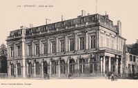 L'Hôtel de Ville 