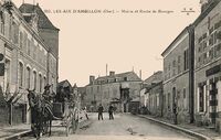 Mairie et Route de Bourges
