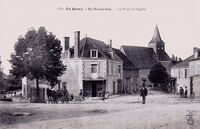 Saint-Saturnin - La Place et L'Eglise