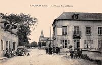 Vornay - La Grande Rue et L'Eglise