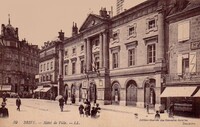 L'Hôtel de Ville 