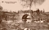 Pérols-sur-Vézère - Le Pont de la Planche - Lavandière