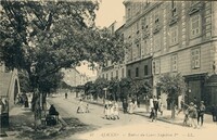 Entrée du Cours Napoléon 1er