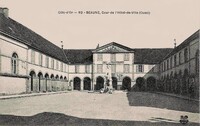 Cour de l'Hôtel de Ville