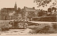 Pont du Cochedo -Au Fond la Chapelle de Notre-Dame du Tertre _Laveuse