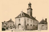 La Salle des Fêtes et L'Horloge