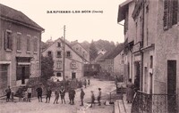 Une Rue du Village