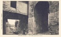 Étoile-sur-Rhône - La Vieille Porte et le Lavoir