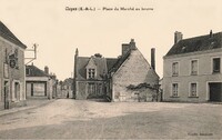 Cloyes-les-Trois-Rivières - Place du Marché au Beurre