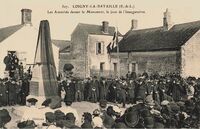 Les Autorités devant le Monument -Le Jour de L'Inauguration
