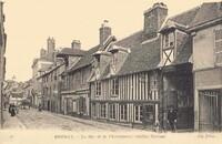 La Rue de la Charentonne, Vieille Maisons