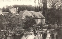 Vue du Cours de L'Aven dans la Ville - Lavandière