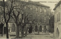 L'Hôtel de Ville 