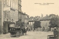 Place Villaret-Joyeuse et le Central Hôtel 