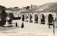 La Place du Marché et le Groupe 